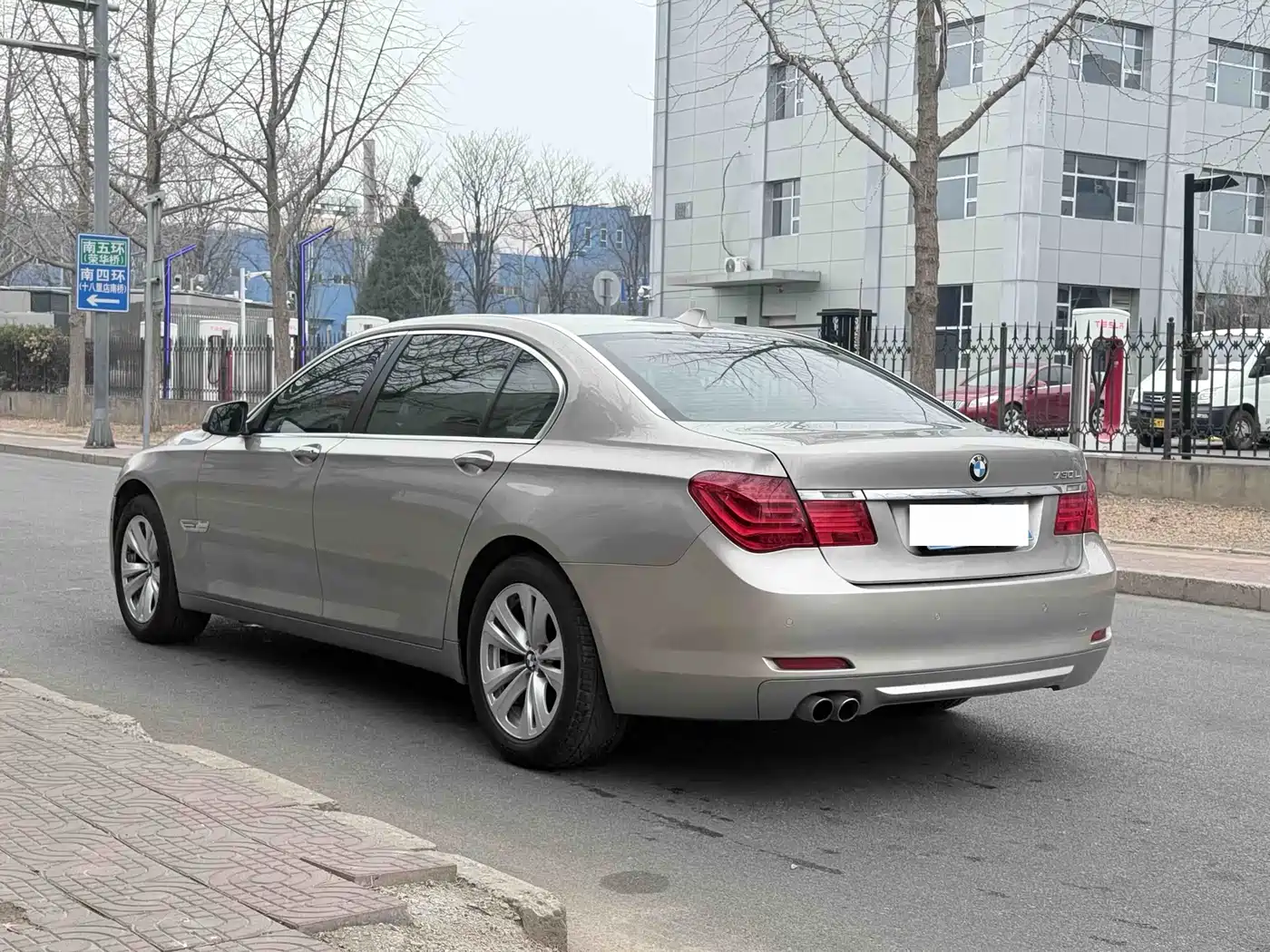BMW 7 Series 2011 730Li Elegance фото 30