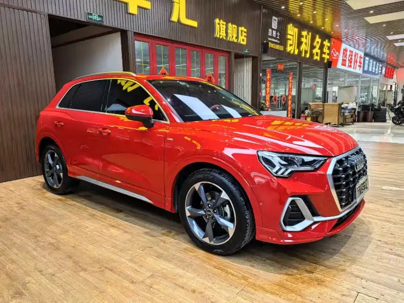 Audi Q3 2023 35 TFSI Fashion Dynamic Model (1.5T) фото 3