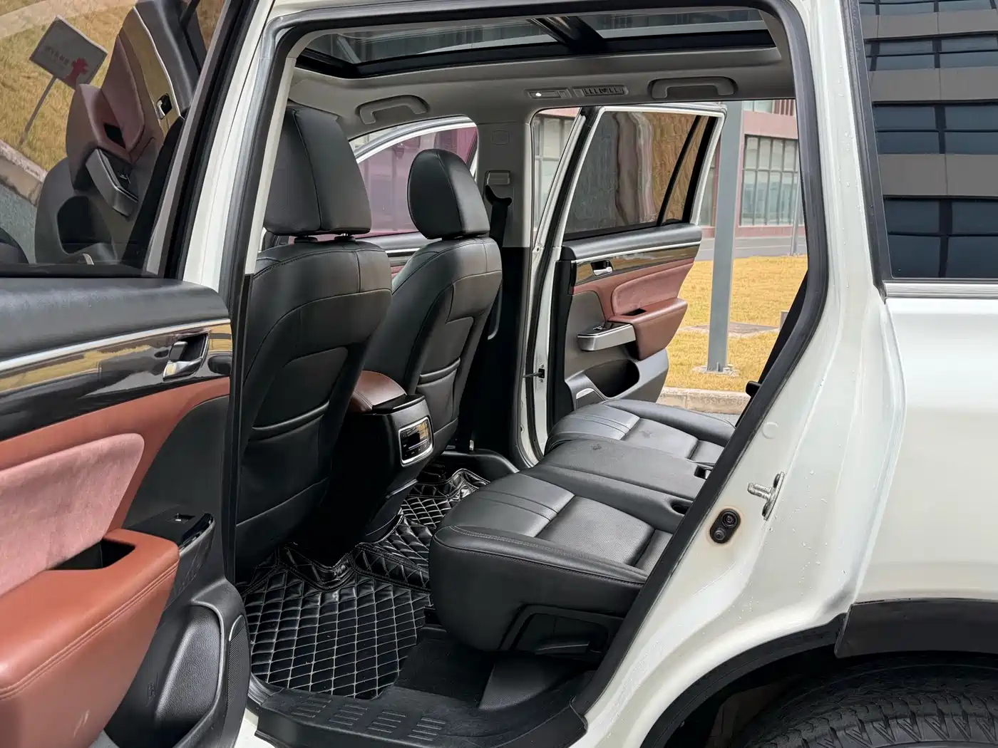 GAC Trumpchi Trumpchi GS8 2017 320T 2WD Premium (7-seater) фото 5