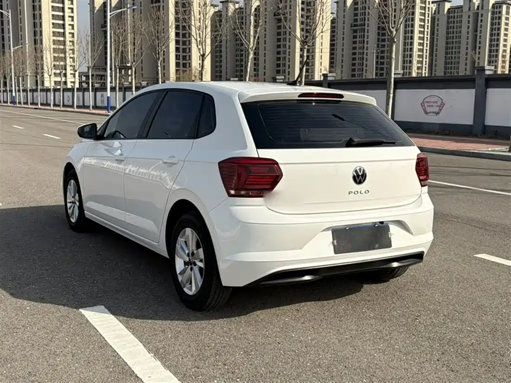 Volkswagen Polo 2021 Plus 1.5L Automatic Panorama Enjoyment Edition фото 8