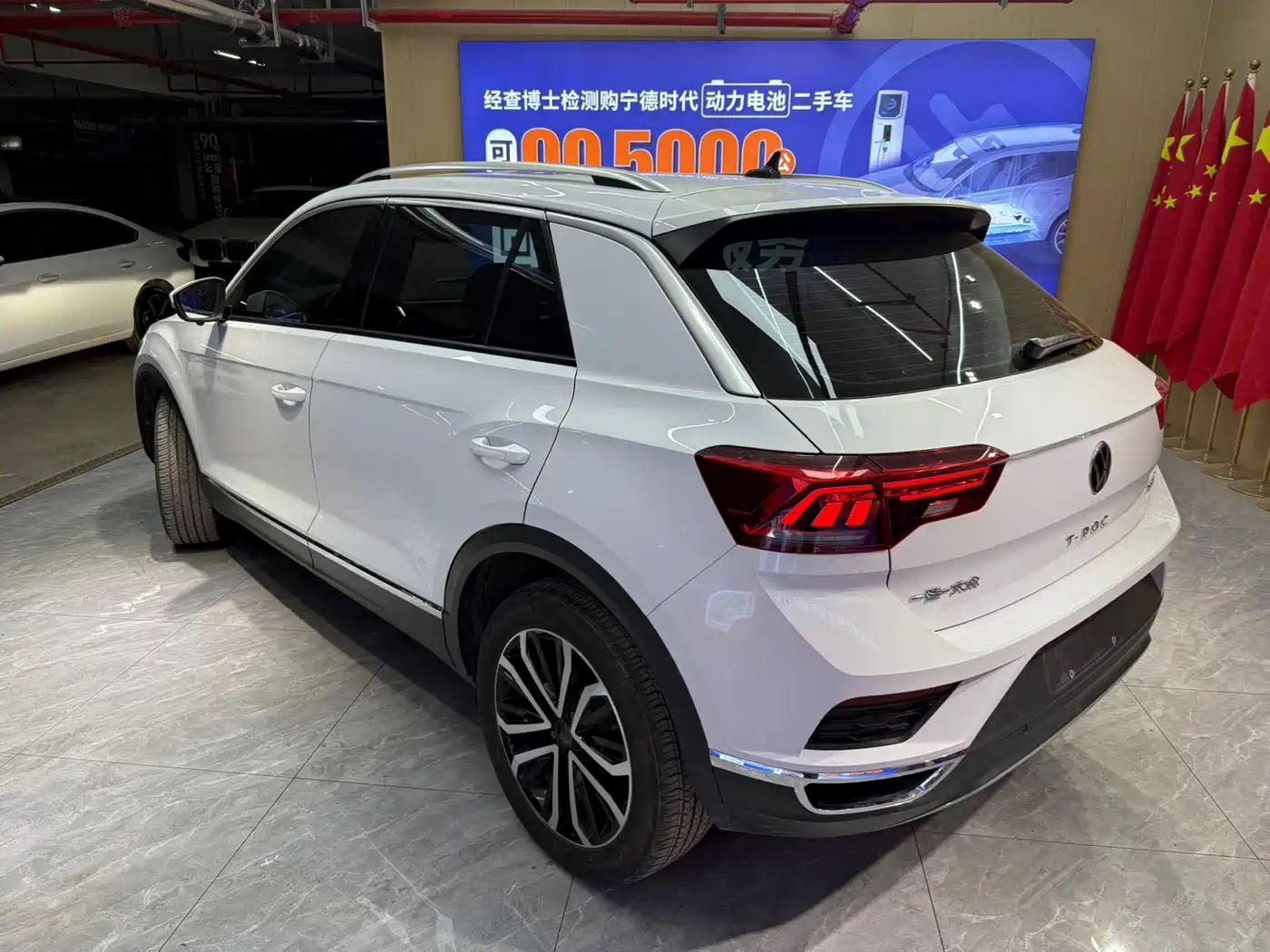 Volkswagen T-ROC 2021 280TSI DSG 2WD Luxury Connected фото 6