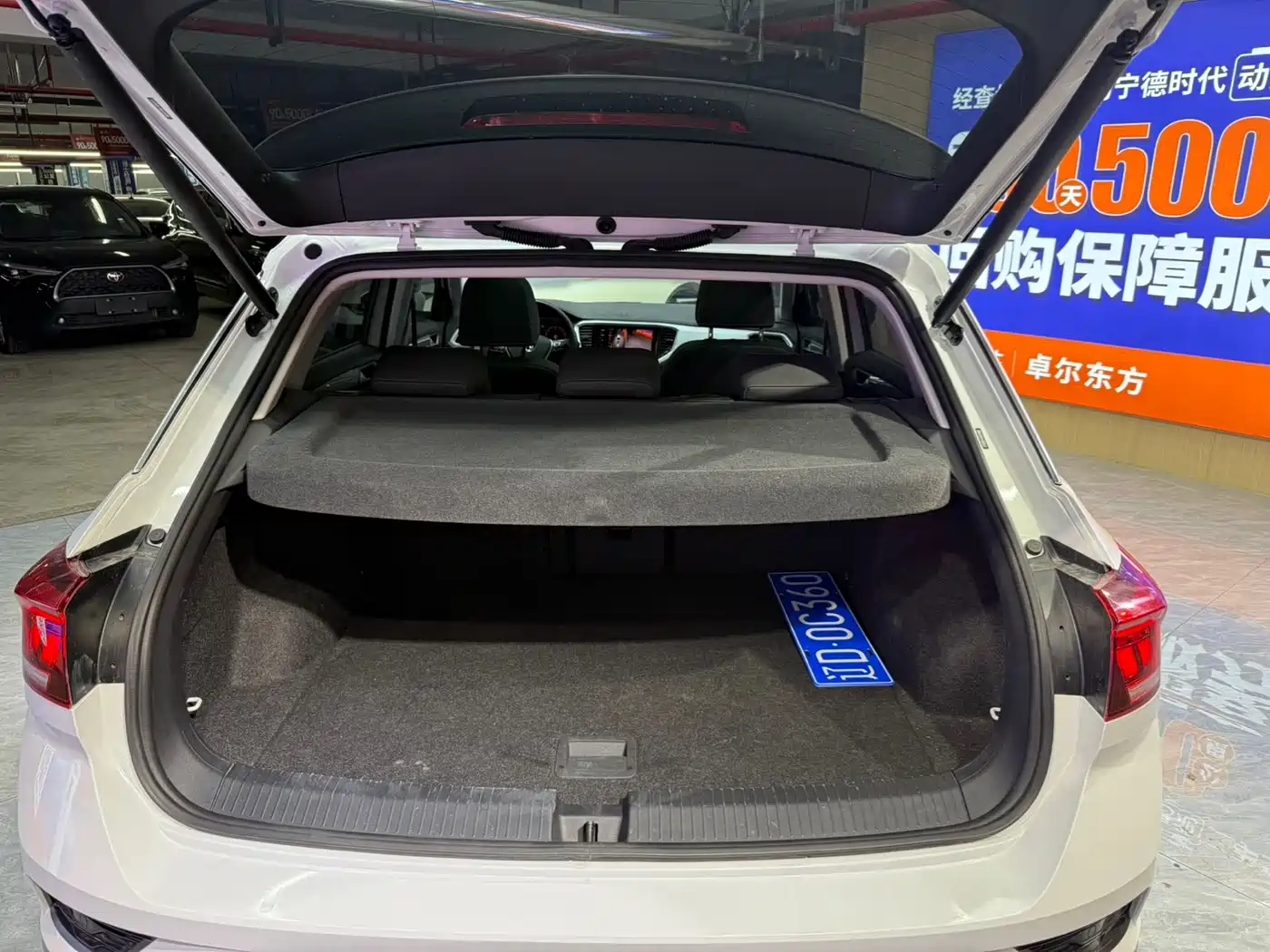 Volkswagen T-ROC 2021 280TSI DSG 2WD Luxury Connected фото 18
