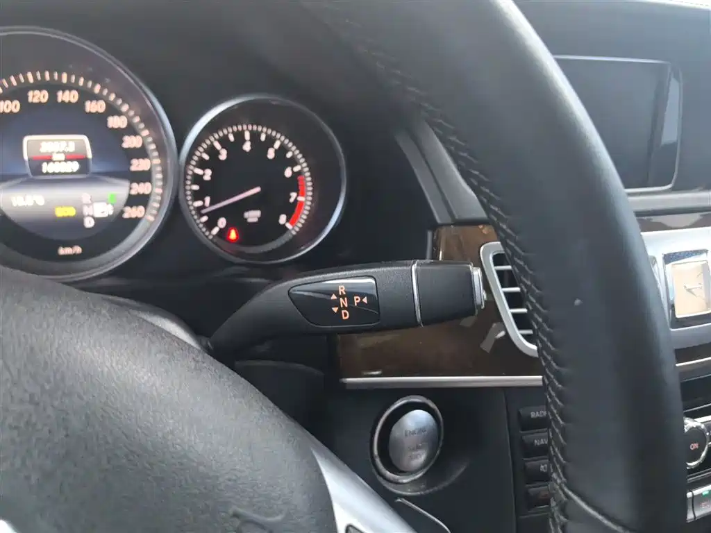 Mercedes-Benz E-Class 2015 E 320 L 4MATIC фото 10