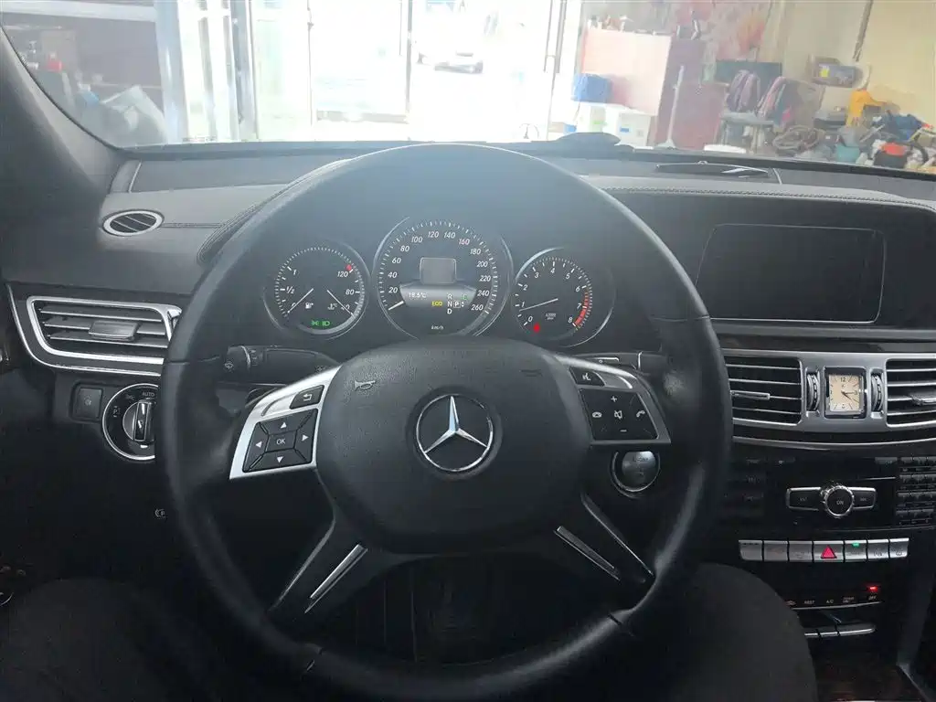 Mercedes-Benz E-Class 2015 E 320 L 4MATIC фото 6