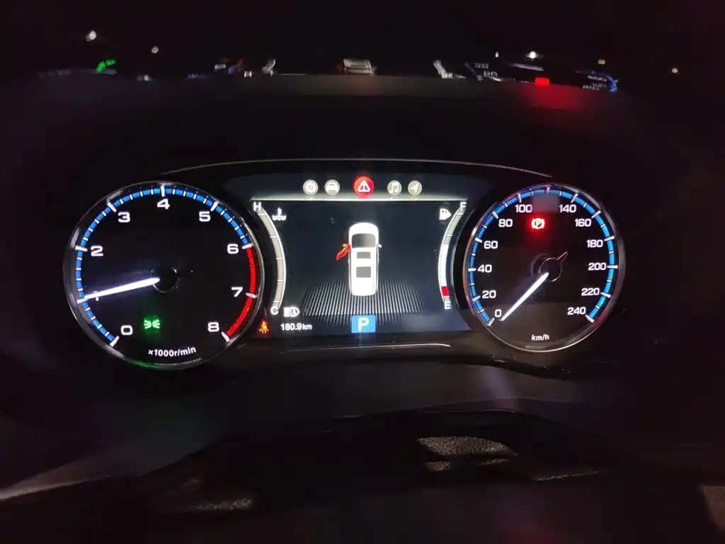GAC Trumpchi Trumpchi M8 2018 320T Flagship Edition фото 4
