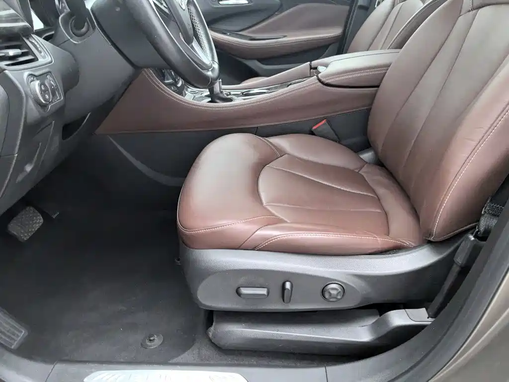 صورة 20 - Buick Envision Plus