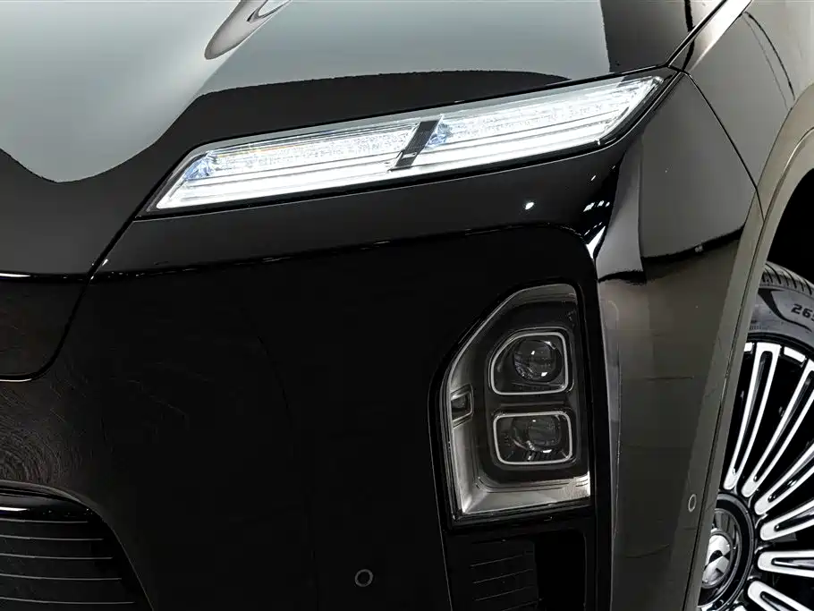 2026 NIO ES8