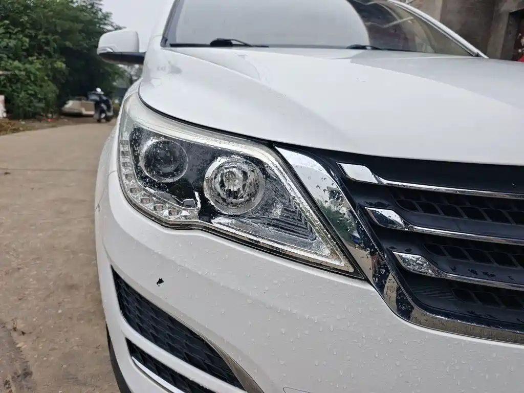 Фото 7 - Baojun 560