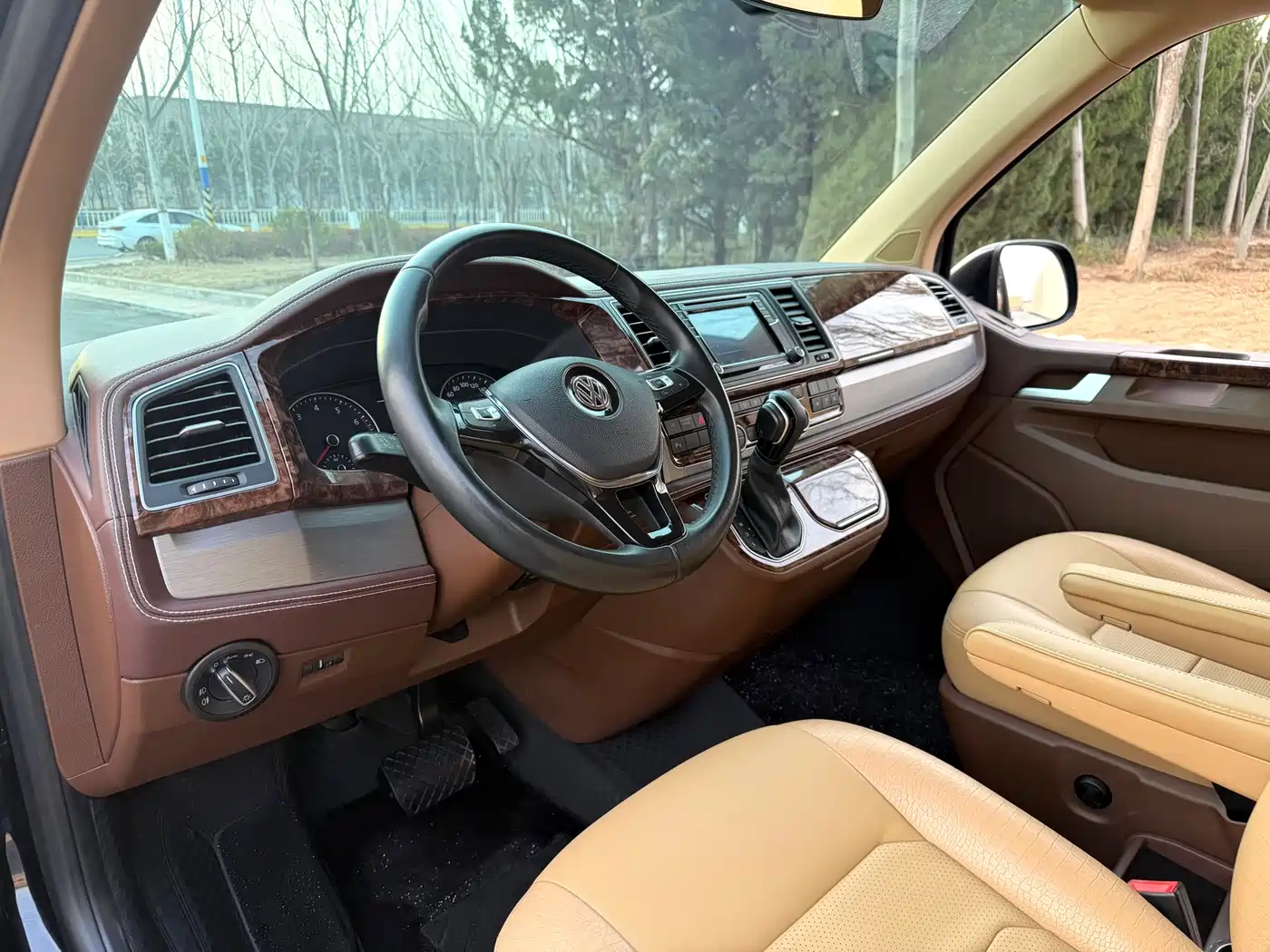 Volkswagen Caravelle 2018 2.0TSI 4WD Luxury Edition 7-Seater фото 7