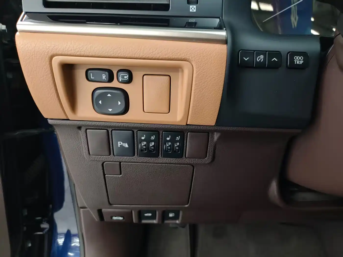 Lexus ES 2015 200 Elite Edition фото 15