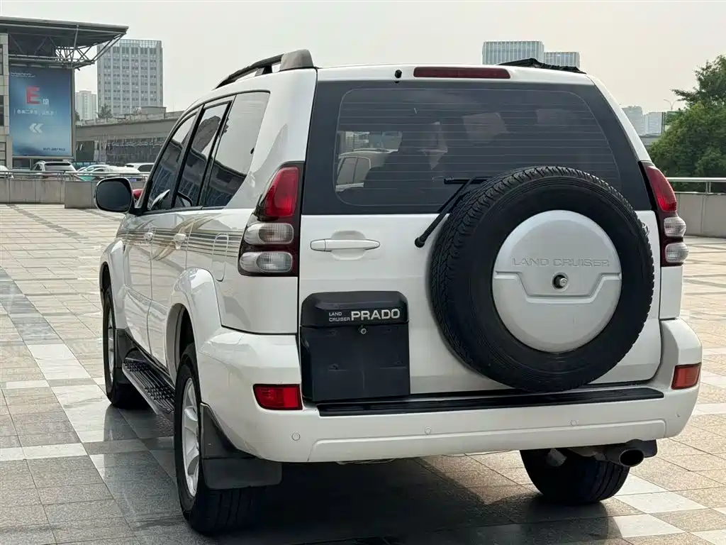 Toyota Prado (Import) 2010 2.7L Automatic Standard фото 5