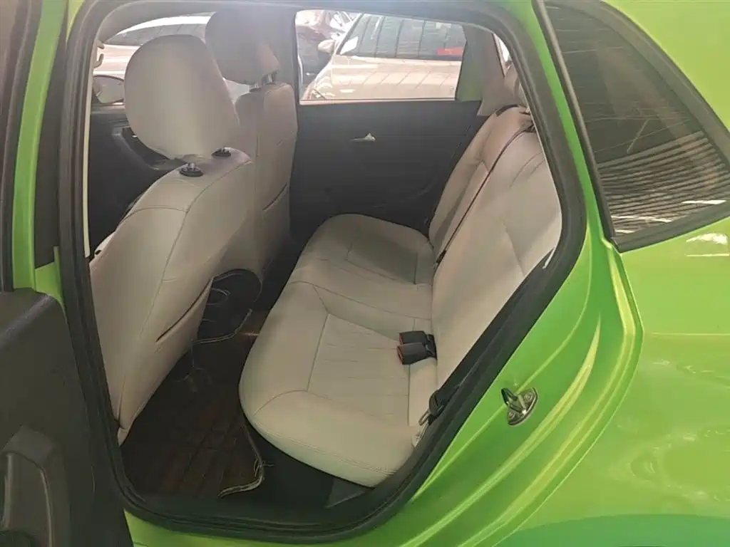 Volkswagen Polo 2016 1.4L Automatic Trend фото 17
