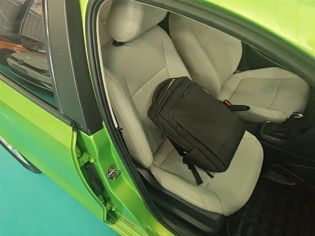 Volkswagen Polo 2016 1.4L Automatic Trend фото 25