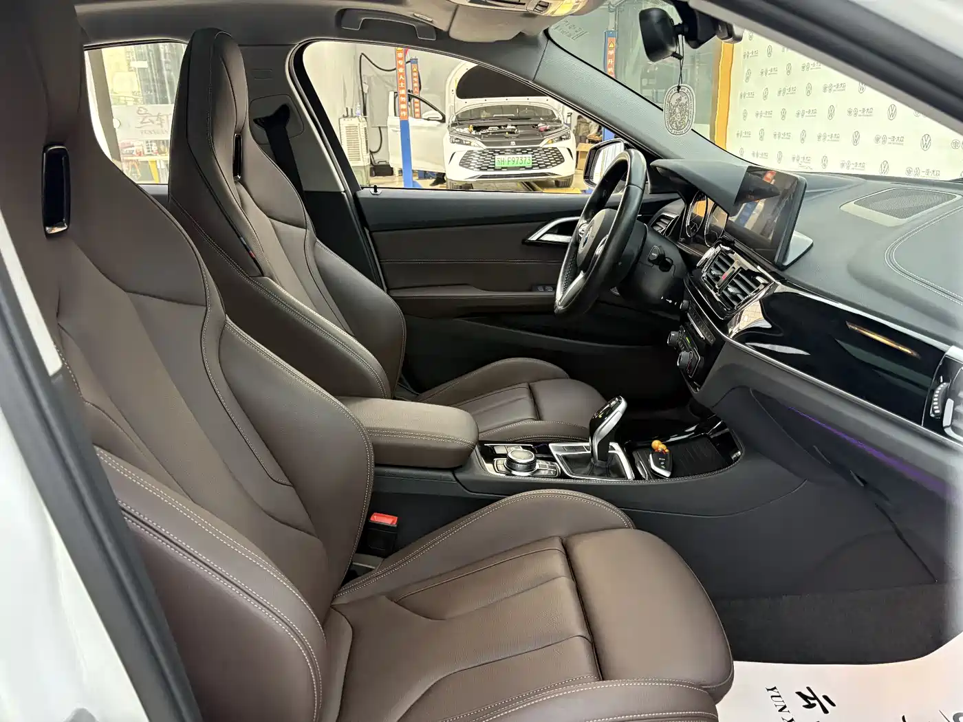 BMW 1 Series 2022 125i M Sport Shadow Edition фото 6
