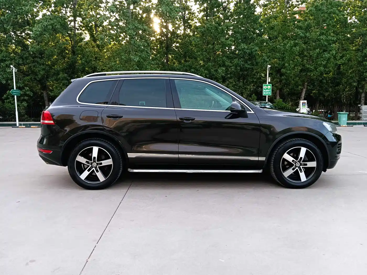 Volkswagen Touareg 2011 3.0TSI Luxury фото 3