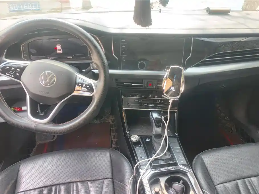 VOLKSWAGEN PASSAT NEW ENERGY