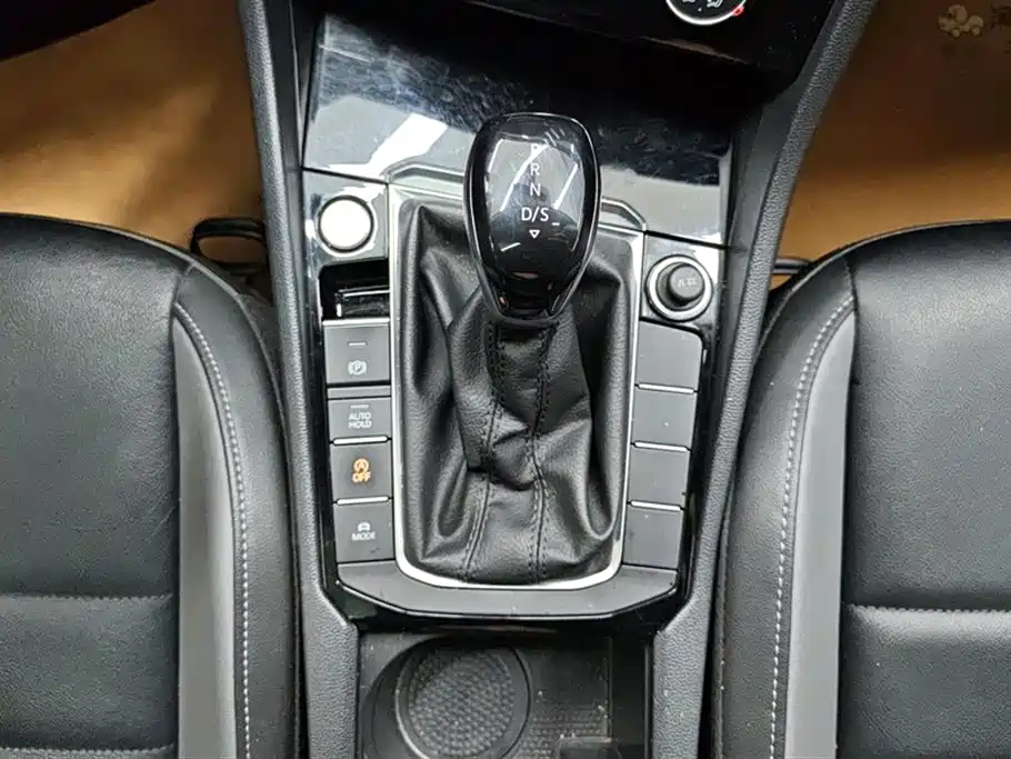 Volkswagen Sagitar 2021 280TSI DSG Comfort Smart Connect Edition фото 16