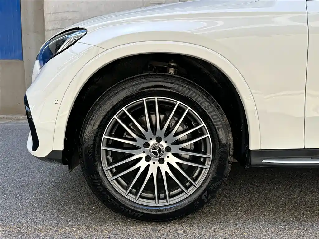 Mercedes-Benz GLC 2024 Facelift GLC 300 L 4MATIC Sport 5-seater фото 6