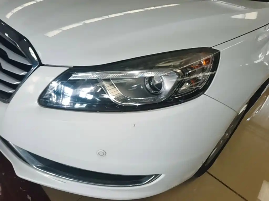 صورة 24 - Besturn B70