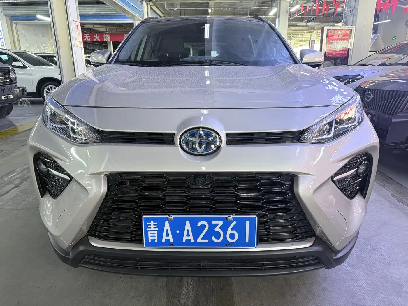 Toyota Wildlander 2024 Hybrid 2.5L E-CVT FWD Luxury PLUS Edition фото 2
