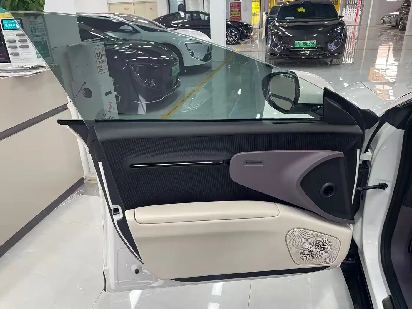 Avatr 12 2023 Model 700 Triple Laser RWD Luxury Edition фото 9