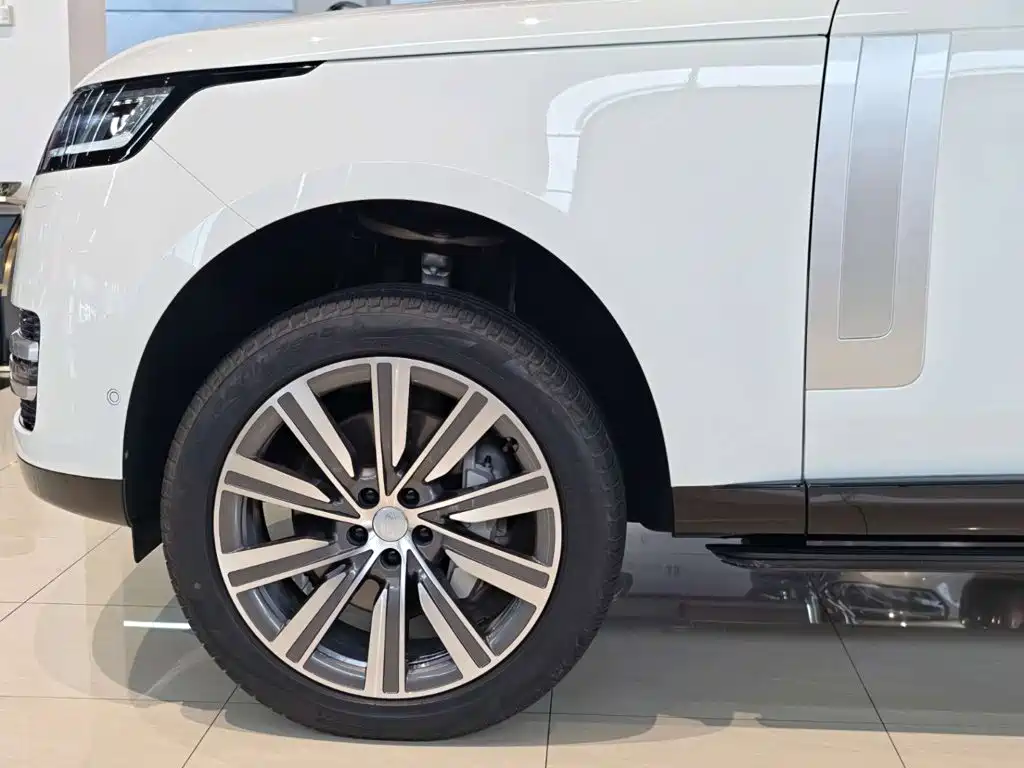 Land Rover Range Rover 2025 2025 3.0 L6 400PS Genesis Extended Wheelbase