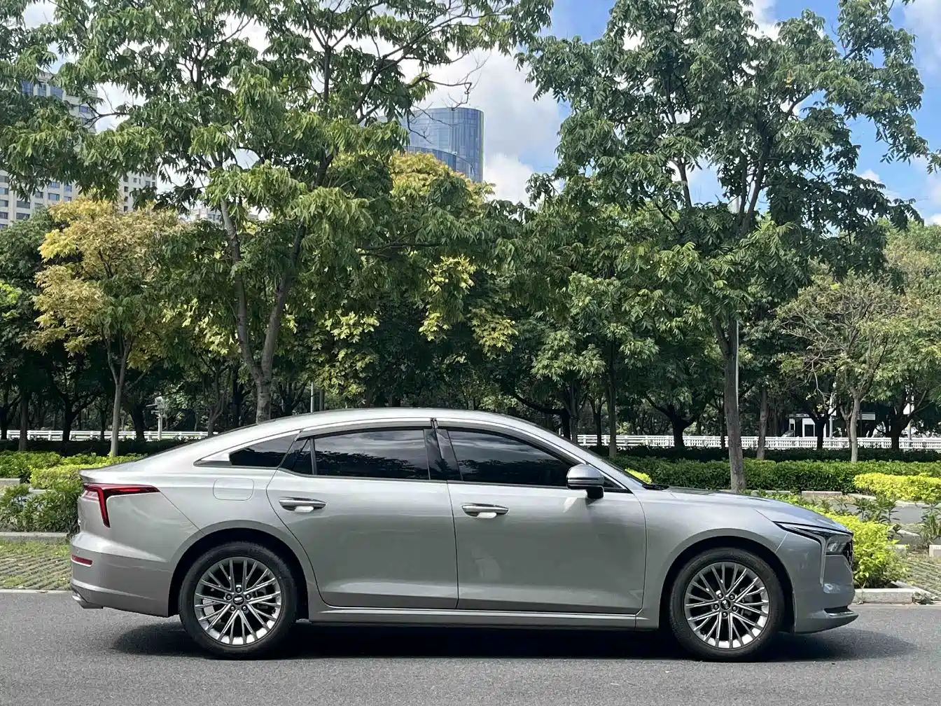 Photo 8 - Besturn B70