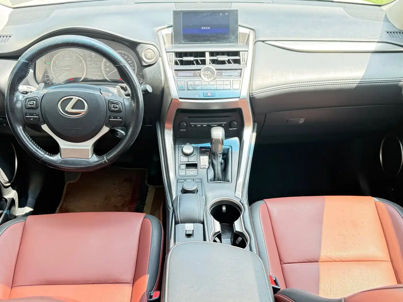 Lexus NX 2015 200t AWD F Sport фото 9