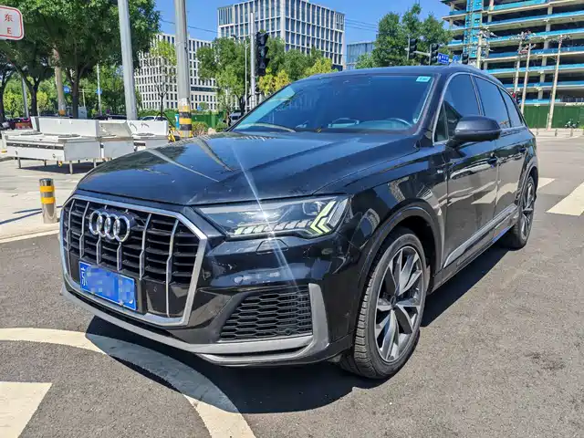 Audi Q7 2022 55 TFSI quattro S line Sport