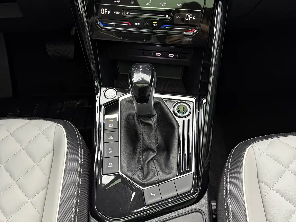 Volkswagen Tayron 2023 280TSI 2WD Luxury Plus Advanced Edition фото 11