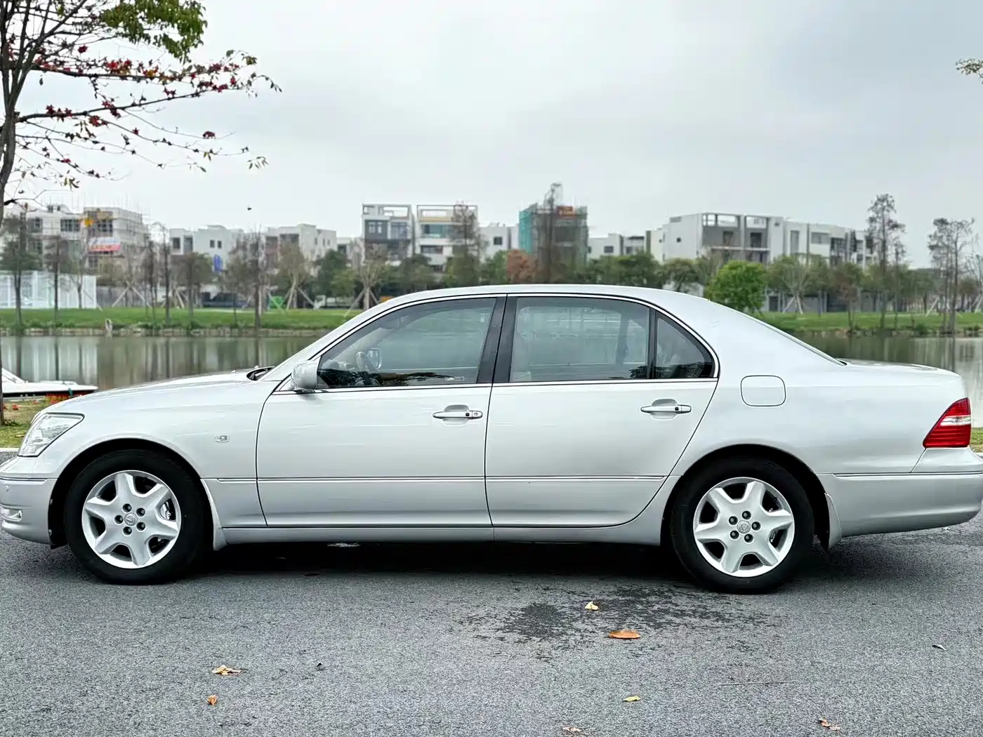 Lexus LS 2004 430 фото 2