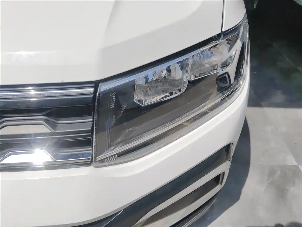 VOLKSWAGEN TU KAI