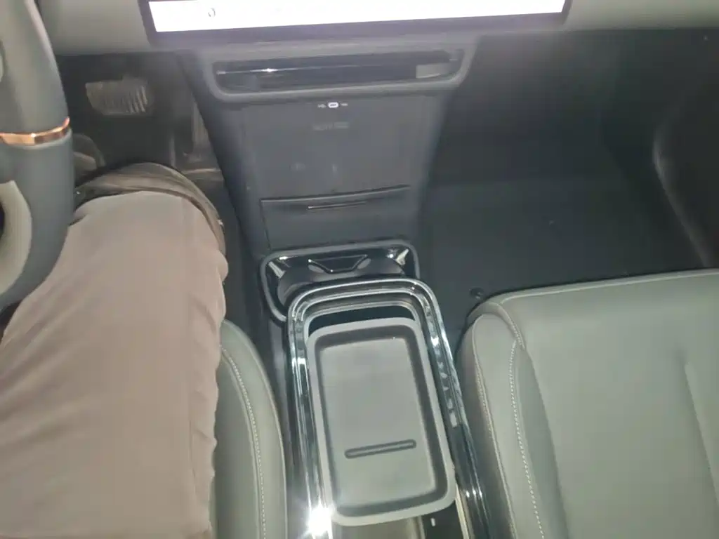 Photo 14 - Lynk & Co Z20