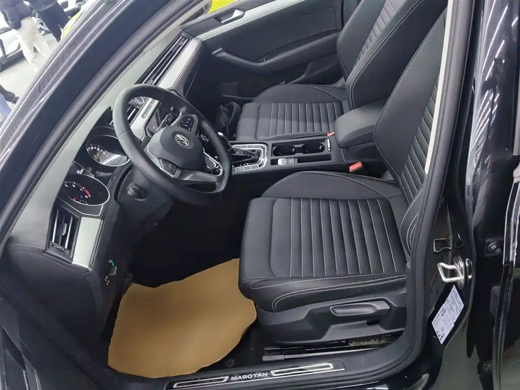 Volkswagen Magotan 2020 280TSI DSG Comfort фото 11
