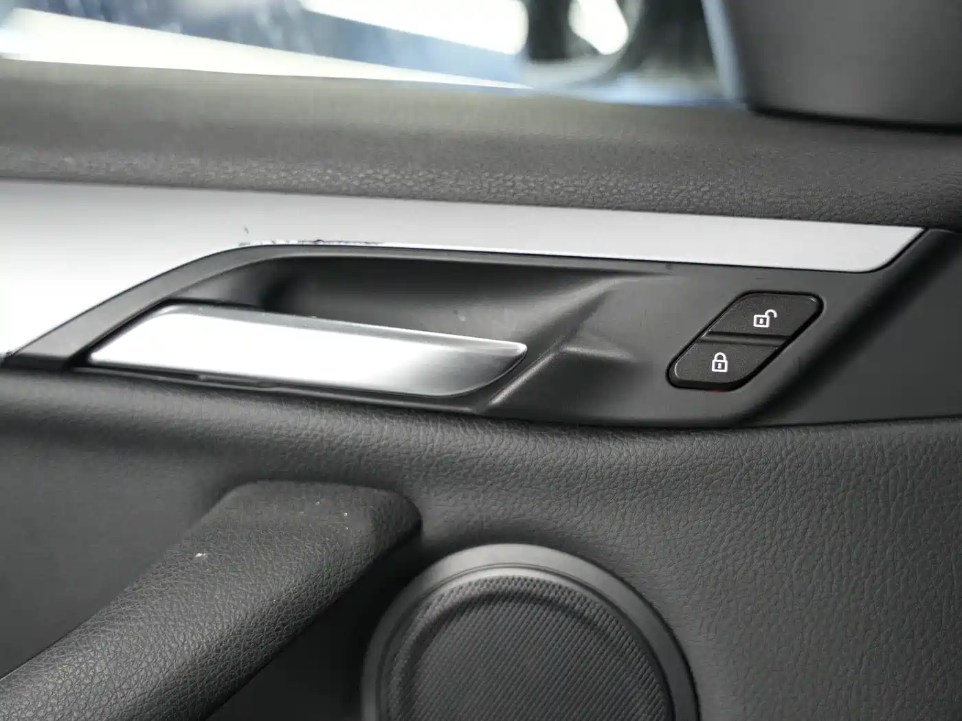 BMW X1 2016 sDrive18Li Premium Model фото 11