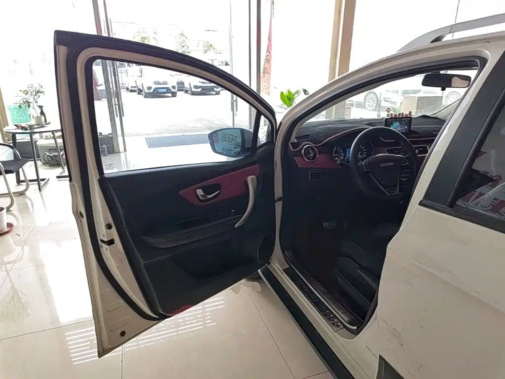 Haval H1 2015 1.5L AMT Luxury фото 16