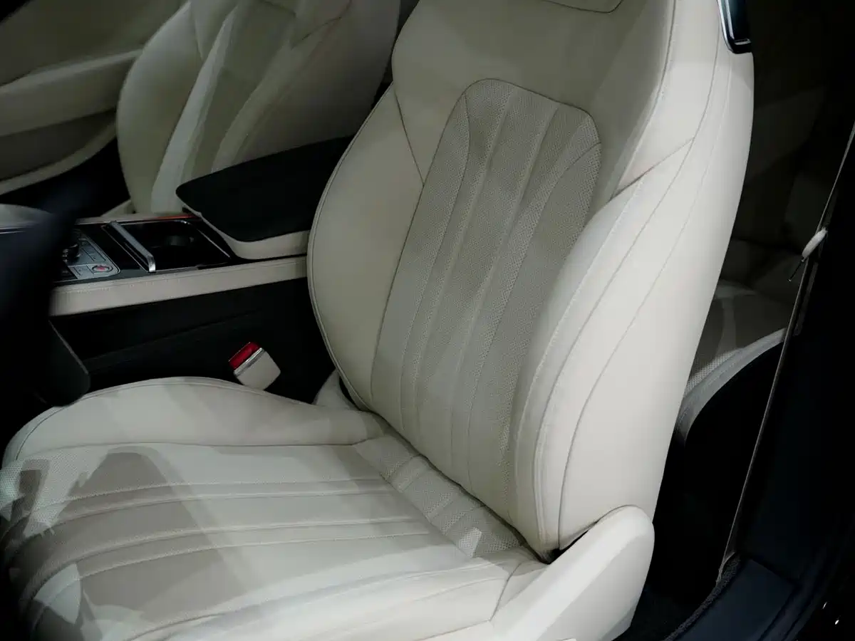 BENTLEY CONTINENTAL PLUG IN HYBRID