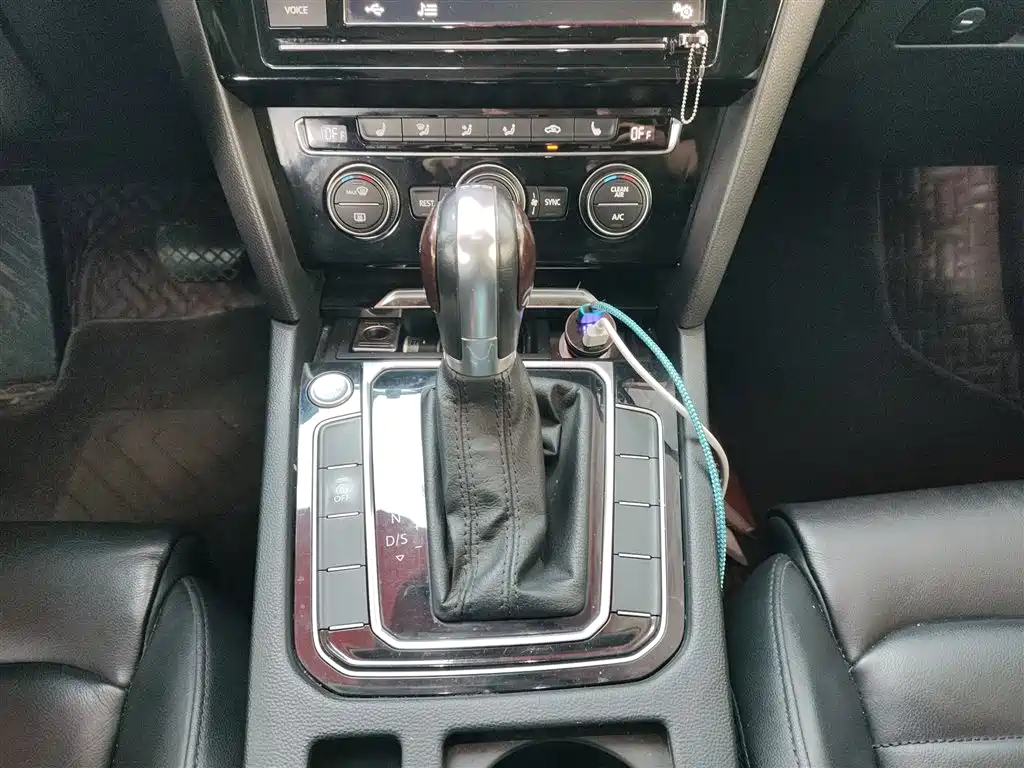 Volkswagen Magotan 2019 330TSI DSG Luxury Class China VI фото 14