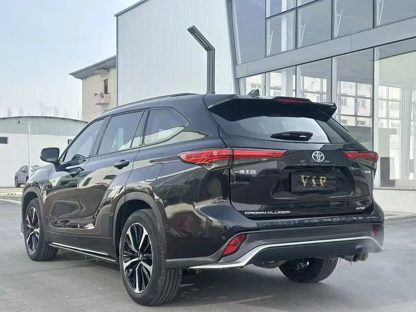 Toyota Crown Kluger 2023 2.5L HEV AWD Luxury Edition фото 7