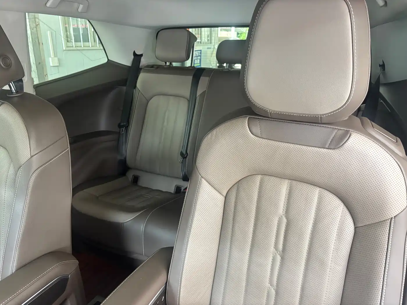 Volkswagen Viloran 2022 380TSI Premium Edition фото 15