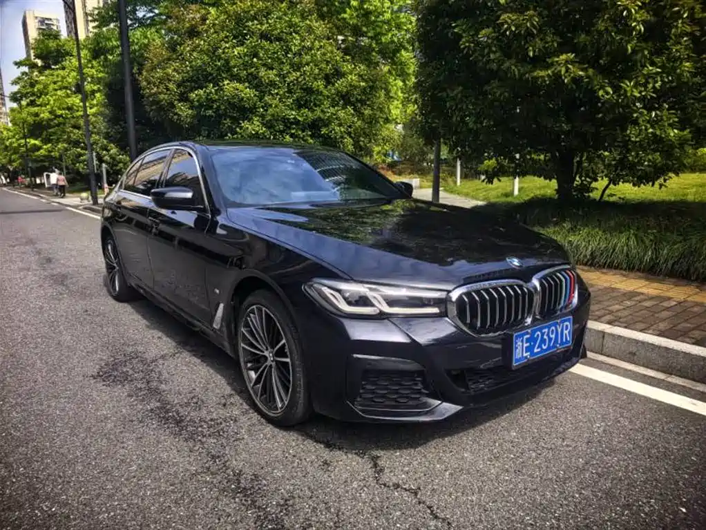 BMW 5 Series 2023 530Li Leading M Sport Package фото 3