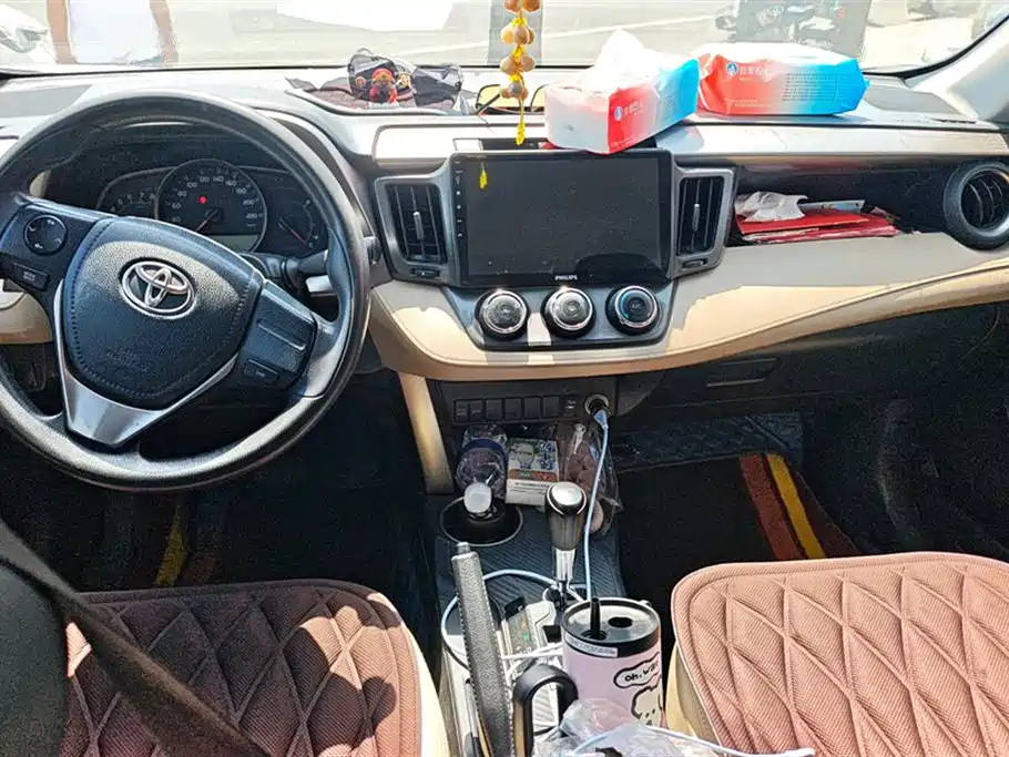 Toyota RAV4 Rongfang 2013 2.0L CVT 2WD Urban фото 12