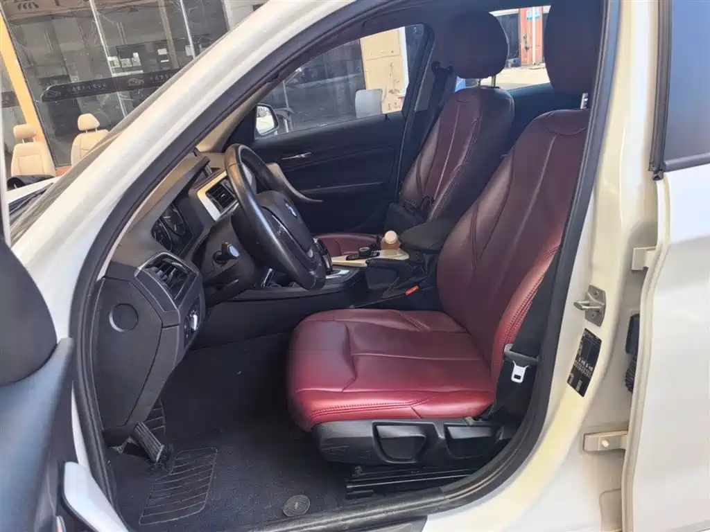 BMW 1 Series (Import) 2016 118i Leading фото 15