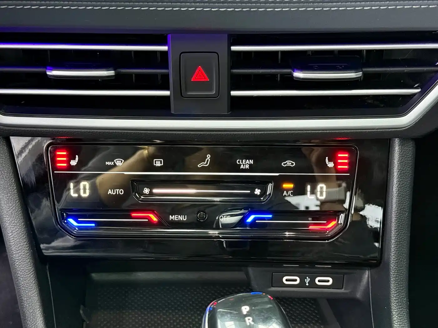 Volkswagen Sagitar 2023 Model Year 280TSI DSG Surpass Edition фото 5