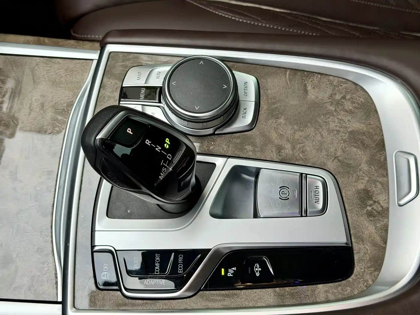 BMW 7 Series 2021 Model 740Li Leading Luxury Package фото 22