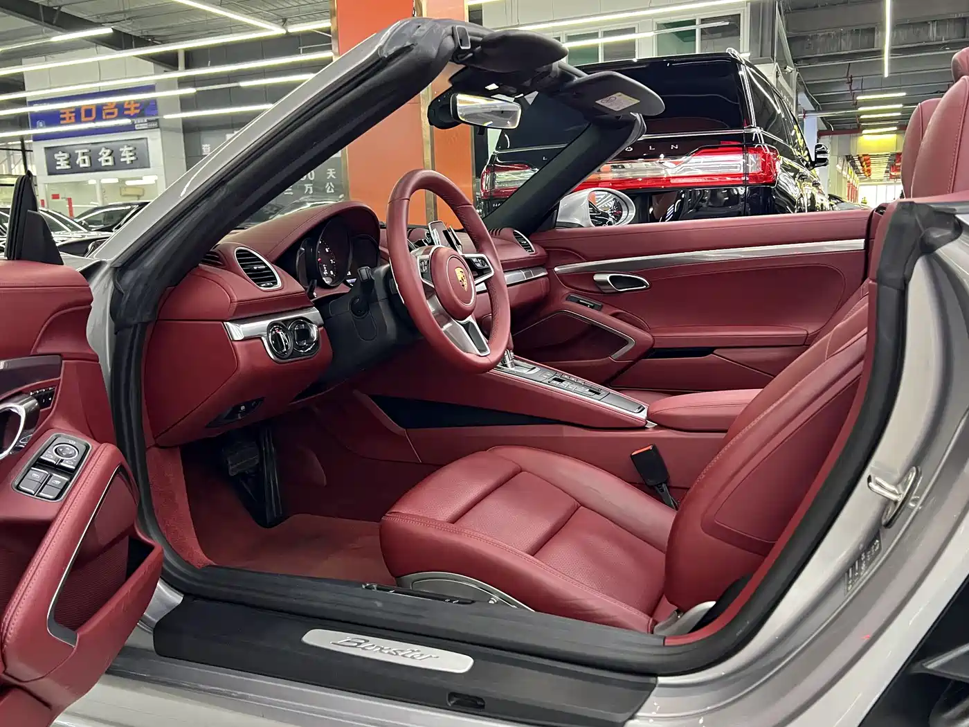 Porsche 718 2018 Boxster 2.0T фото 5