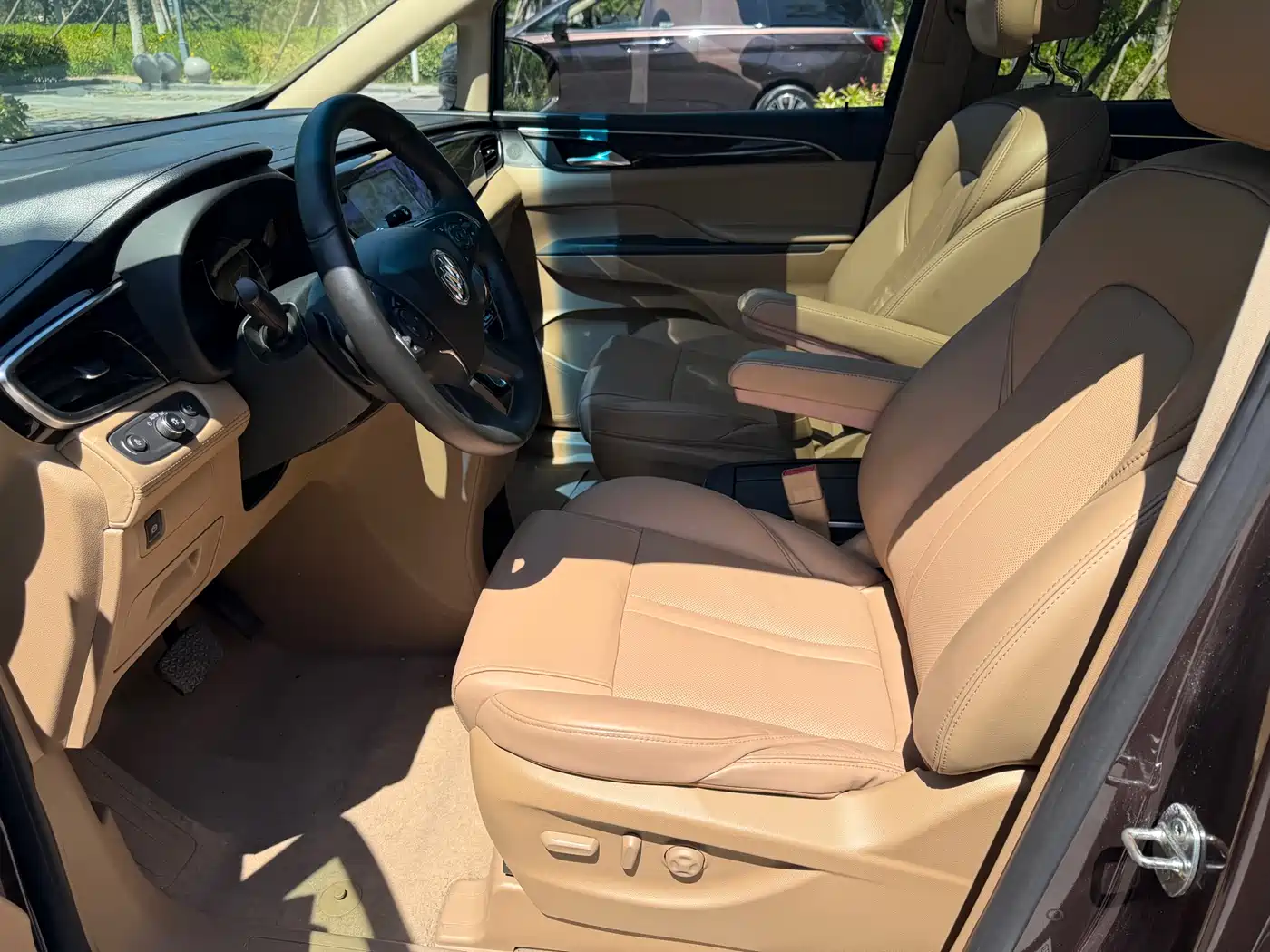 Buick GL8 2017 ES 28T Luxury China V фото 7