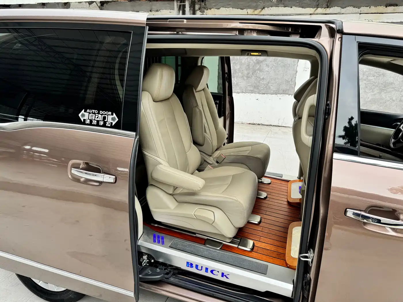 Buick GL8 2018 28T Luxury Model China VI фото 11
