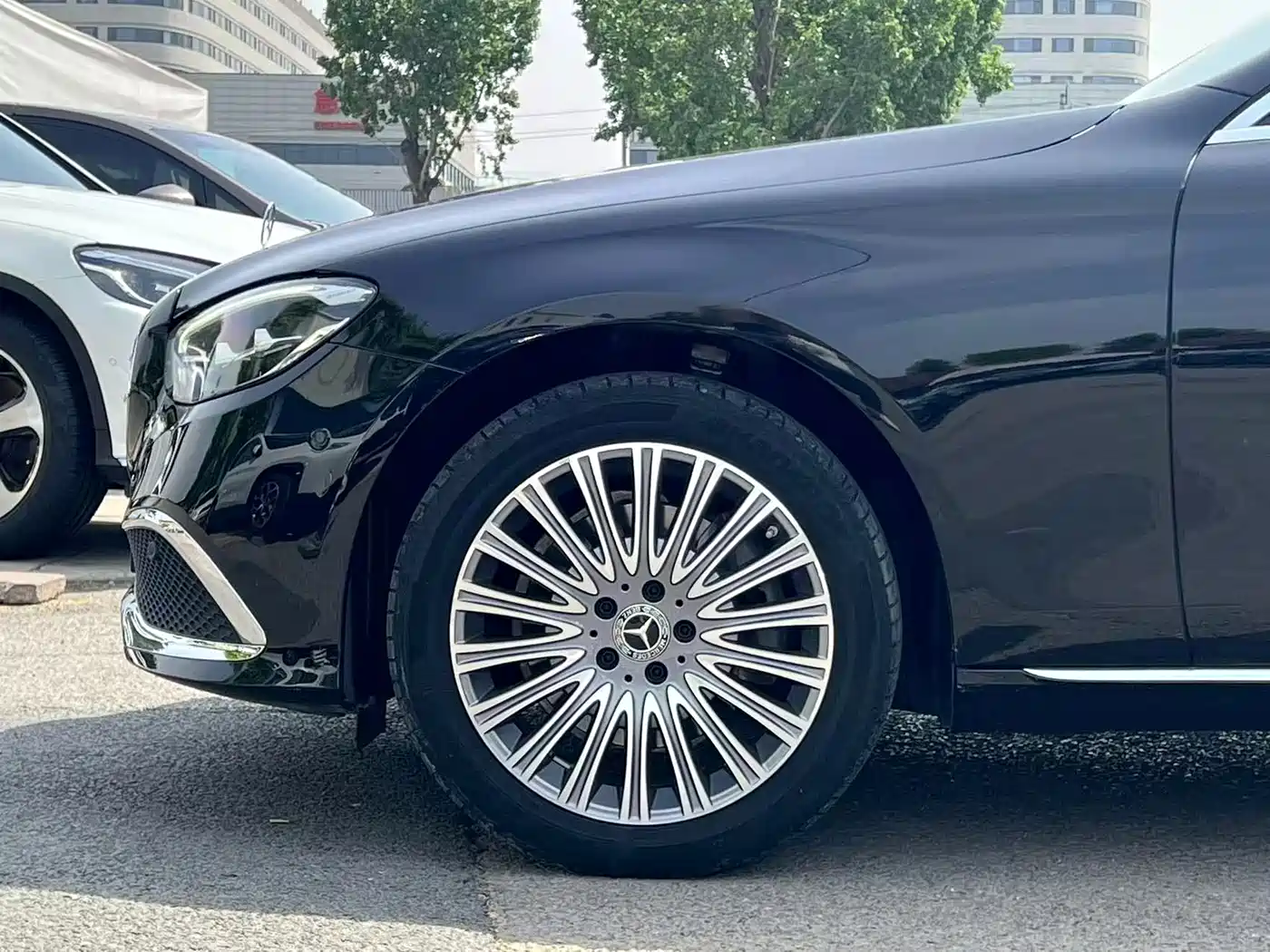 Mercedes-Benz E-Class 2022 E 300 L Luxury фото 5