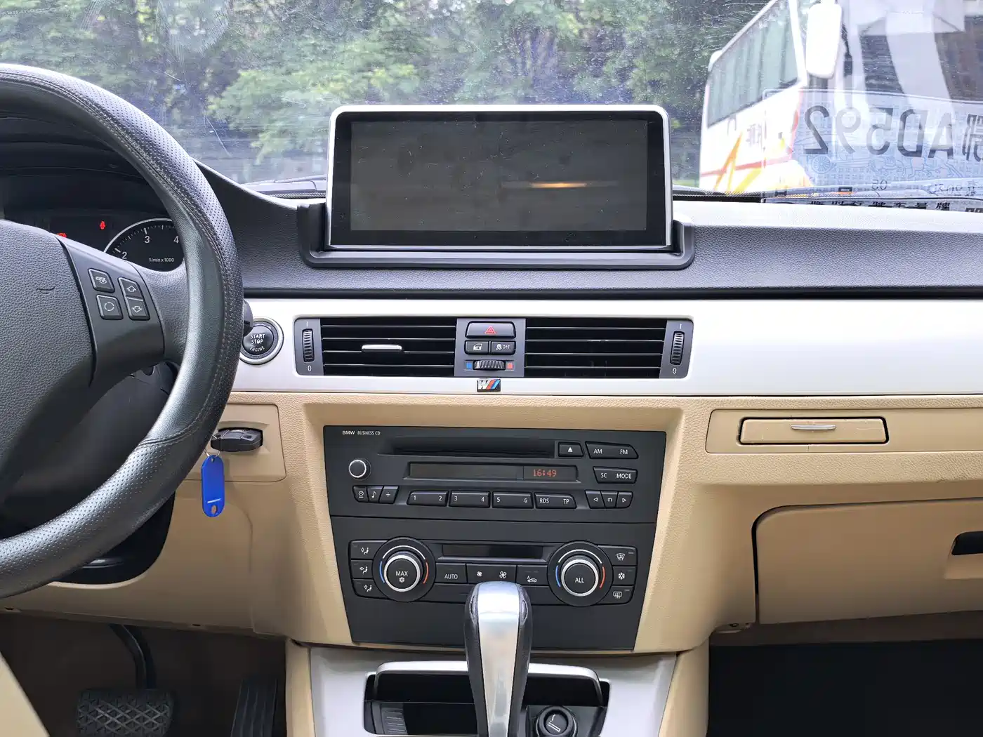 BMW 3 Series (Import) 2012 318i Leading фото 11